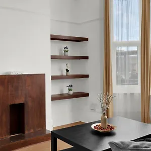 https://4-bed-2-bath-house-with-private-garden.cambridgehotelsuk.com